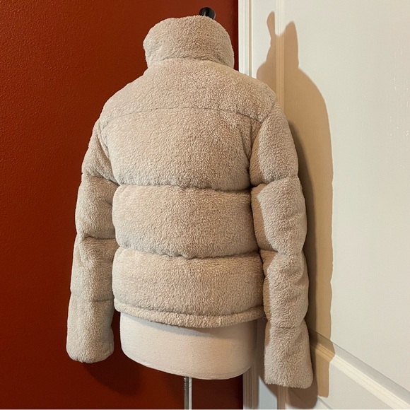 TNA Women’s Aritzia‎ The Super Puff 700+ Fill Down Brown Teddy Full Zip Jacket - Picture 7 of 7